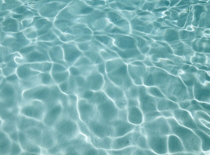 clear body of watter